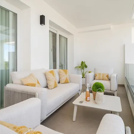 Stylish Lagoon Retreat Lejlighed *