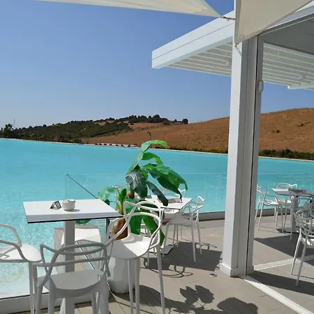 Lejlighed Stylish Lagoon Retreat Estepona