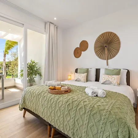 Stylish Lagoon Retreat * Estepona